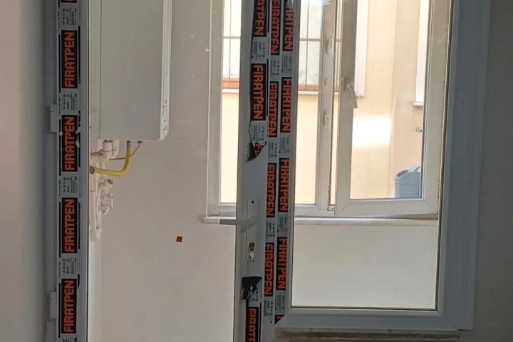 Balkon PVC Kapı Uygulaması