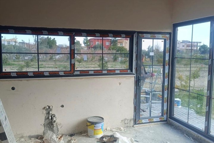 PVC Kahve Pencere Uygulaması